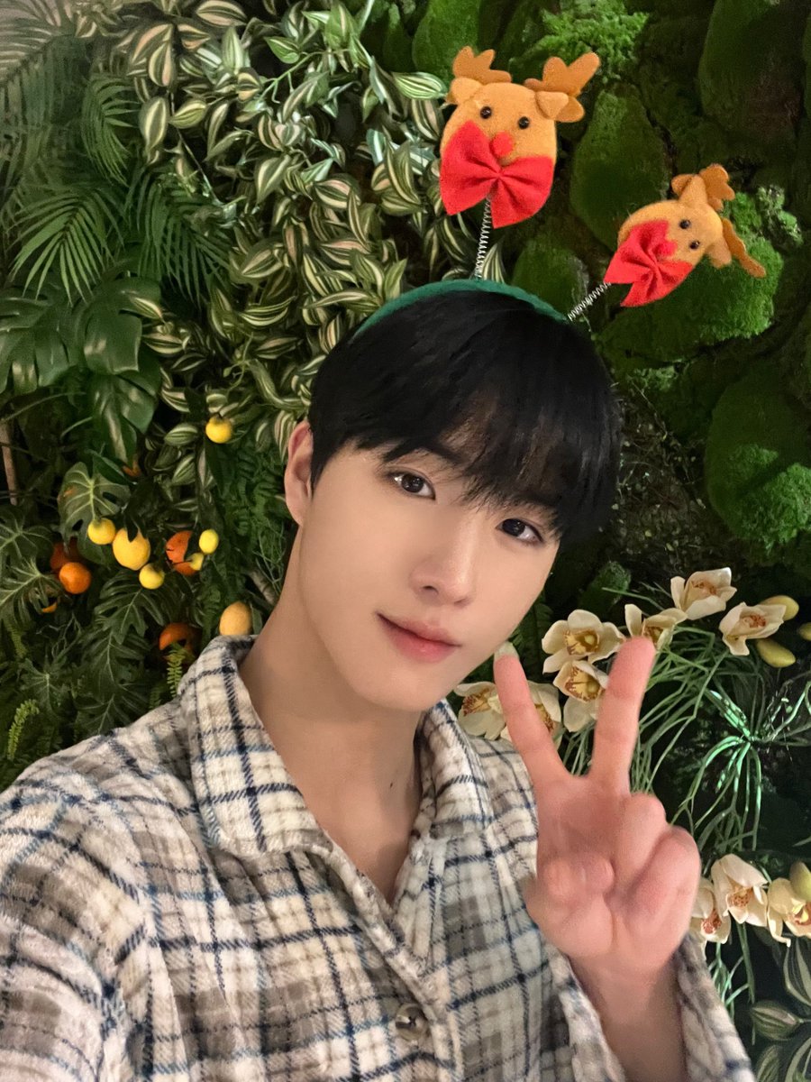 탄이 집에서 즐거웠다ㅎㅎ
#정승환 #ATBO #HOMEPARTY #christmas