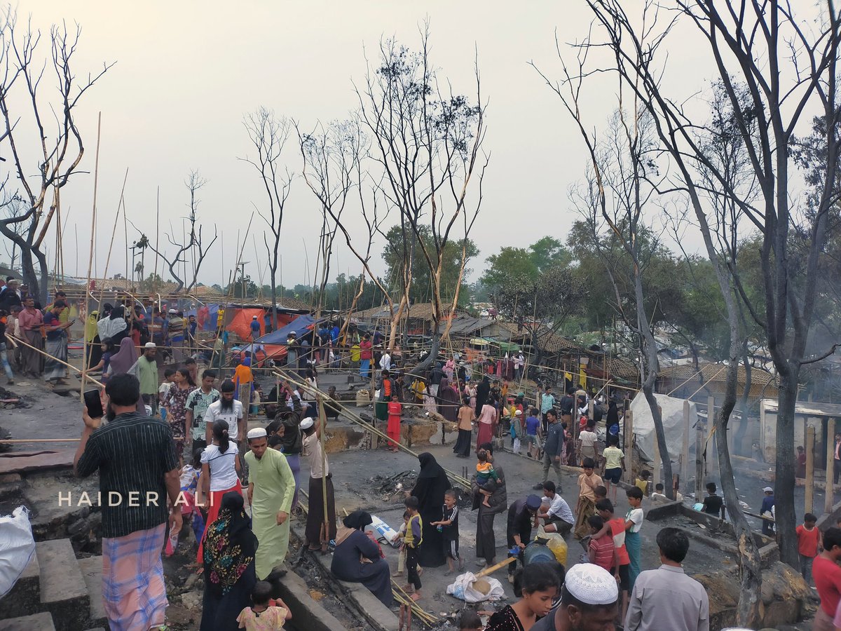 HaiderAliktp's tweet photo. It is heartbreaking. After a massive fire in a Rohingya refugee camp in Bangladesh.
The fire destroyed homes and dreams, leaving behind only ashes. May the survivors find strength to rebuild their lives. 
#Rohingya 
#Refugees 
#firevictims 
#photo 
#Documentary https://t.co/4xTOkbfTeA