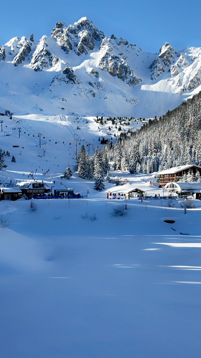 يشهد الله مانسيتك من دعاي
والدعاء بالغيب حُب الصادقين…