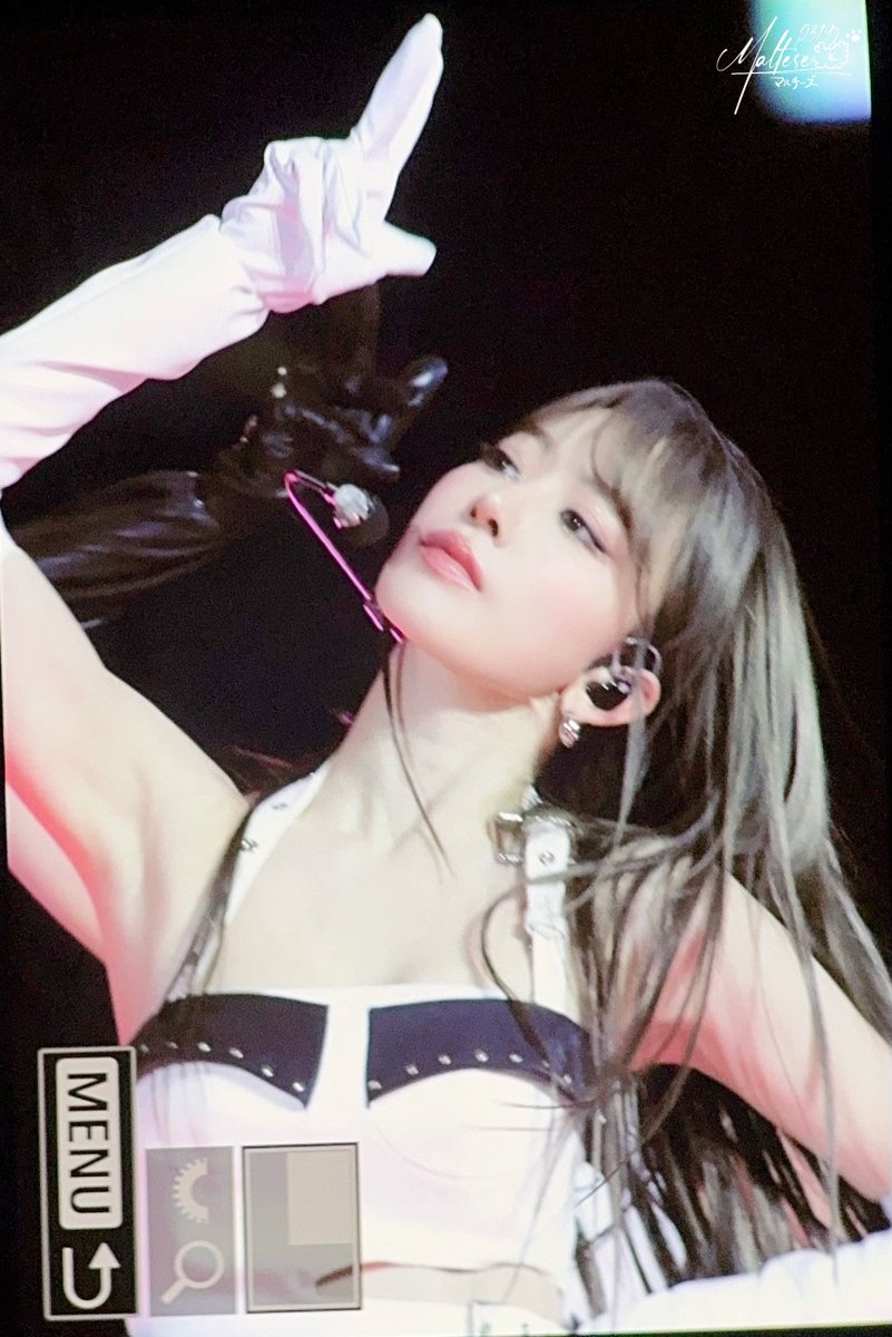 Maltese0319's tweet photo. 241225 가요대전 

#LE_SSERAFIM #르세라핌 
#宮脇咲良 #SAKURA #사쿠라 #ックラ https://t.co/K9tO7jL7XQ