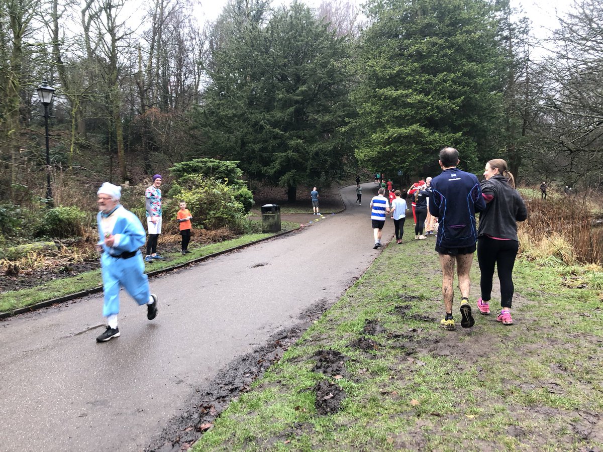 SamABaxter's tweet image. Bramhall parkrun for me this morning. Very well attended and plenty of festive fancy dress made it a great atmosphere.

Happy Christmas everyone.