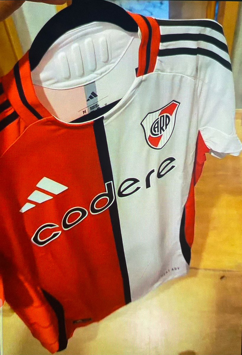 🚨 | River Plate 2025 Third Kit Leaked!

[<a href="/francodattellis/">Chute D’Attellis</a>]