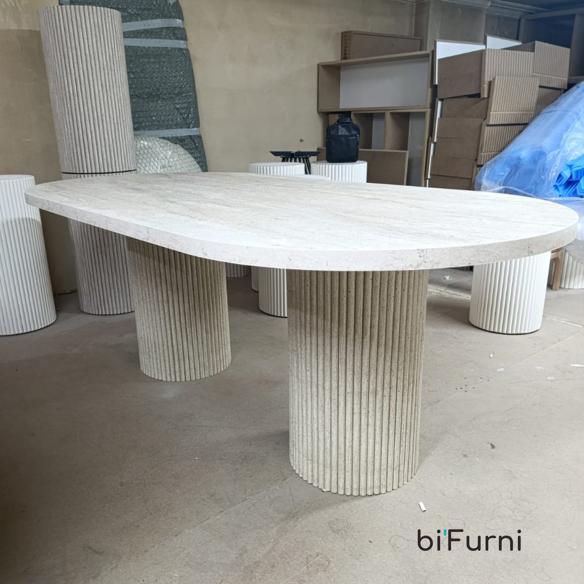 Doğal travertenin şıklığını ve sıcak dokusunu masalarınıza estetik bir uyumla taşıyoruz.

💻 bifurni.com
📞 +90 545 202 52 44

#yemekmasasi #ortasehpa #mermersehpa #uretimdenmasa #masa #travertenmasa #mermermasa #table #marbletable