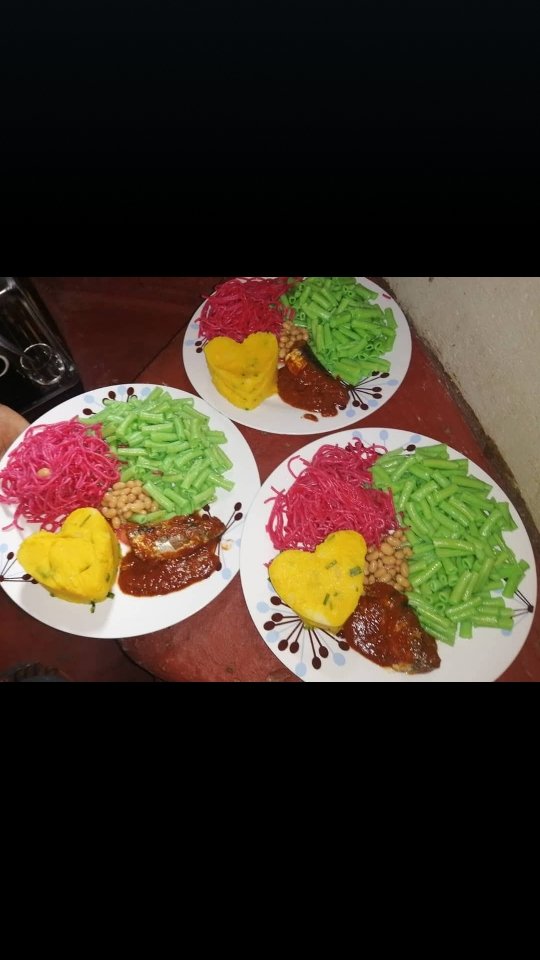 ngwekazi_sihle's tweet photo. #MerryChristmas #christmasLunch
#7colours
Seniqalile 🤣😂😂😂😂😂😳😳😳😳😳 As long nje ningakhishwanga izisu 😂😂😂🤣 https://t.co/CCdfqmVuHc