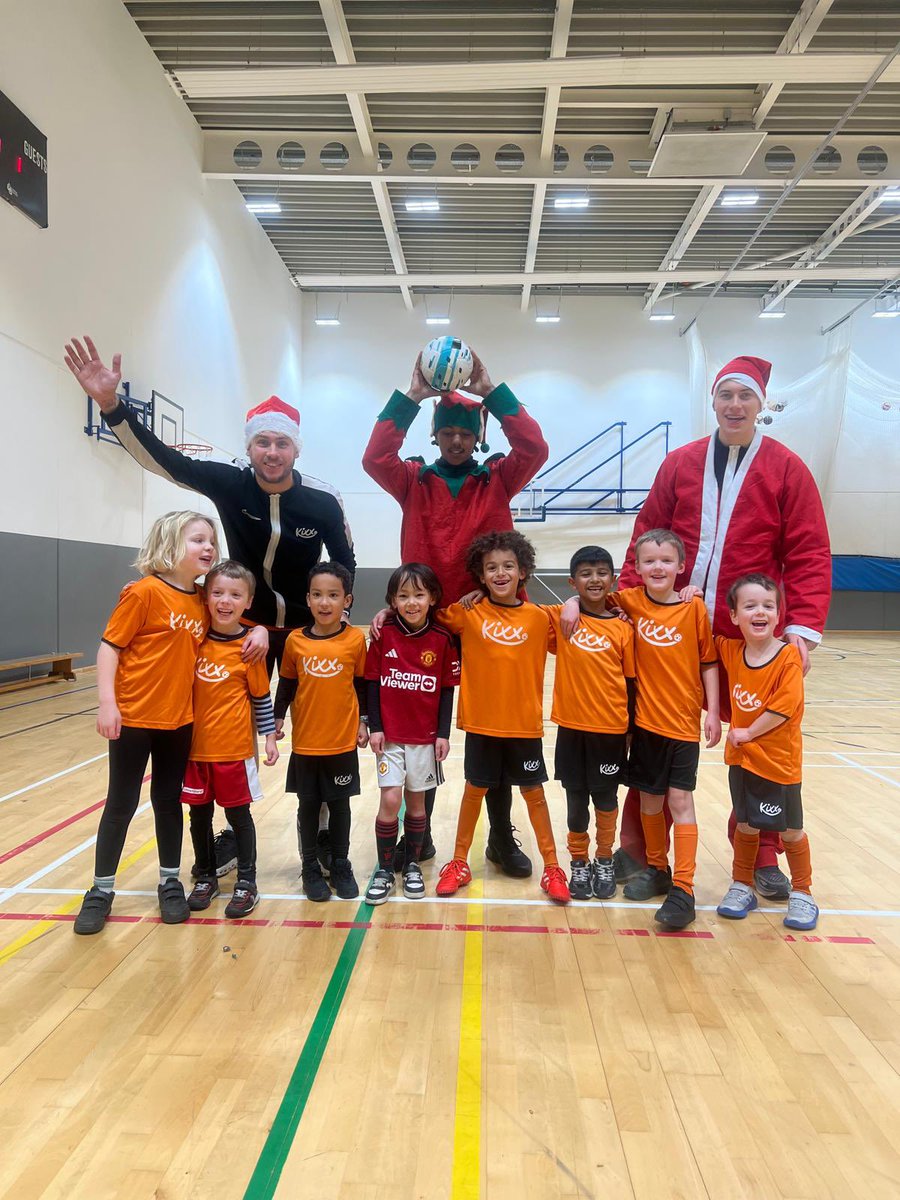 Merry Christmas Kixx family 🎅

We hope you all have a truly magical day with your loved ones.