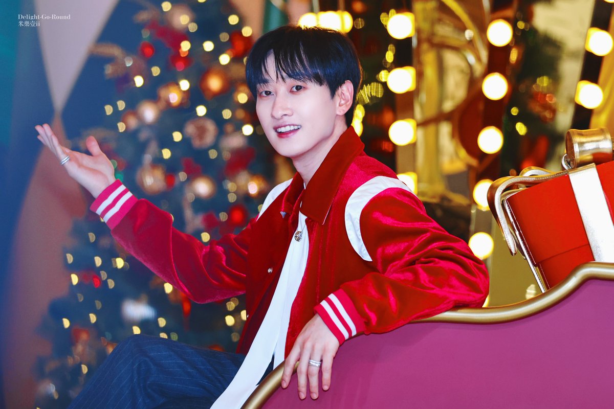 imqqqii17's tweet photo. 🎅🏻🎄
#Delight_Go_Round
#SuperJuniorDNE
#SUPERJUNIOR 
#슈퍼주니어 
#EUNHYUK 
 #银赫 
#李赫宰 
#은혁 
#이혁재 
#ウニョク https://t.co/dM4sQABghV