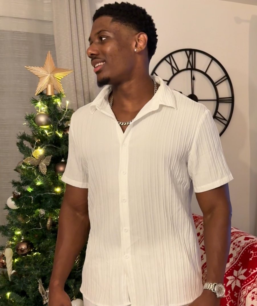 Winder | Trainer (@windertrainer) on Twitter photo Joyeux Noël à tous ! ❤️🎄
Profitez au maximum avec vos proches, de mon côté je suis de retour sur Paris pour ça, c’est important 🙏 Joyeux Noël à tous ! ❤️🎄
Profitez au maximum avec vos proches, de mon côté je suis de retour sur Paris pour ça, c’est important 🙏