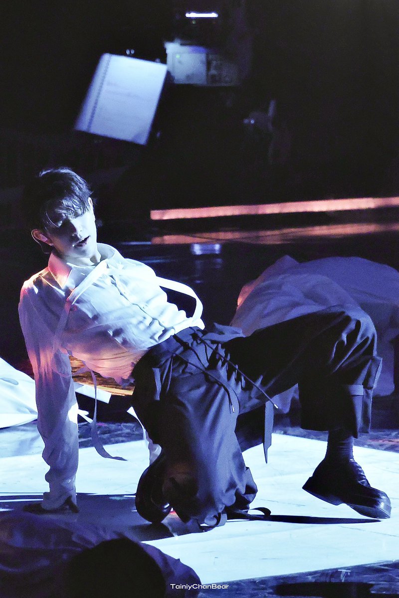 THIS PHOTO OF LEE HEESEUNG