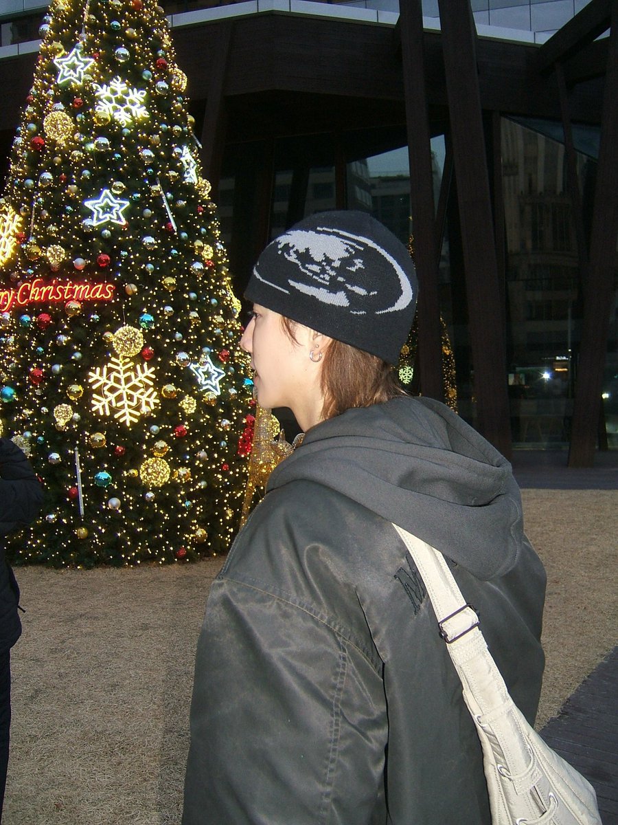 คงจริงอย่างที่เขาว่า ร่างวัยรุ่นเมกาไม่ผ่านตม.เกาหลี555555555 อยู่เกาหลีแล้วเป็นหนุ่มหวาน มาร์คต้วนน่ารักชะมัดเลย 😭