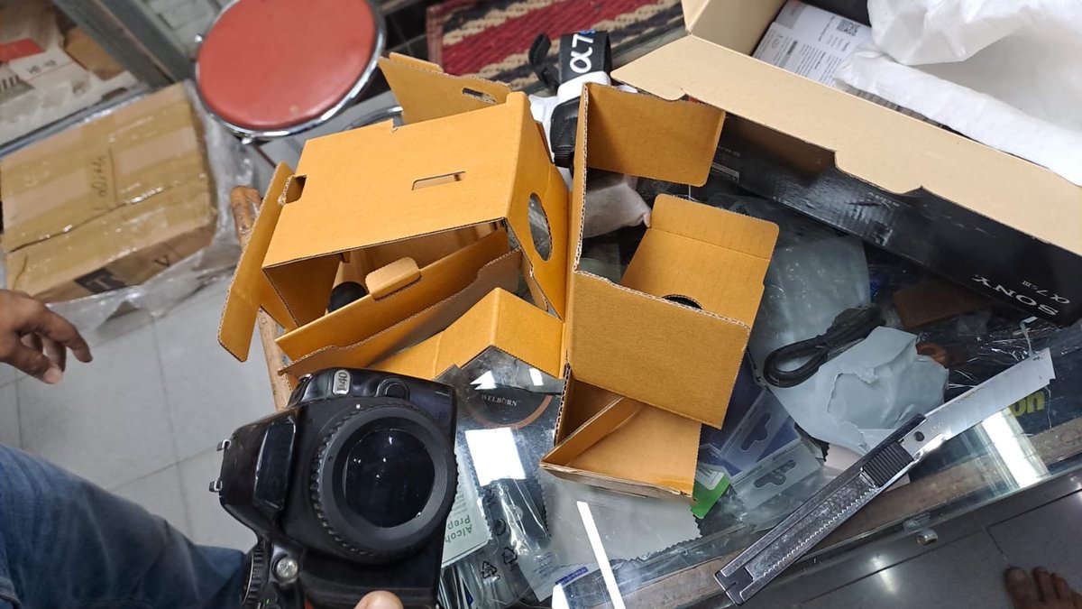 aakash_khode's tweet photo. #Fake product Received  from Flipkart, 
I have purchased sony A7S3 Camera on Flipkart but I received fake product inside box, and flipkart now denying to replace, don’t buy from Flipkart Fake seller on Flipkart, SV peripheral 
I have lost 2.5 lakh plz spread awareness abt this https://t.co/jz1fBnXWMU