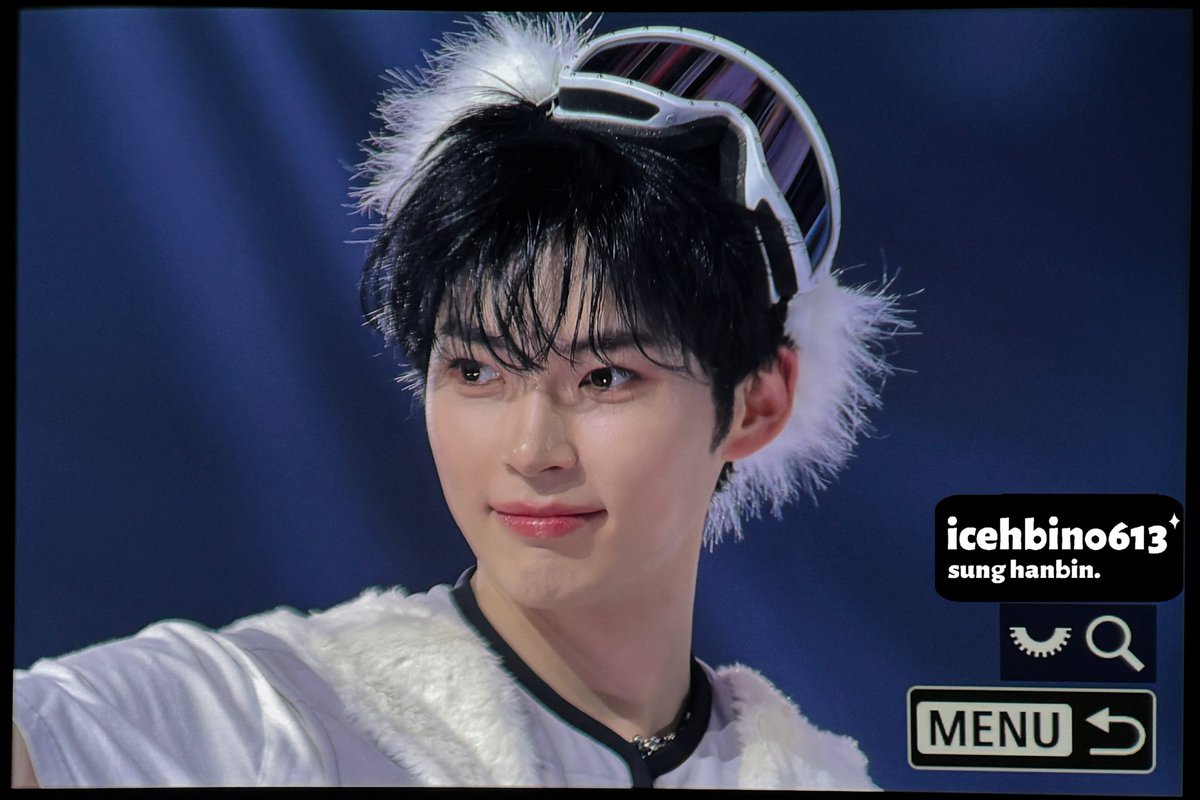 hanbiuin's tweet image. Telinga kucingnya kelipet satu. /ᐠ˵- ⩊ -˵マ ₊˚⊹°•···