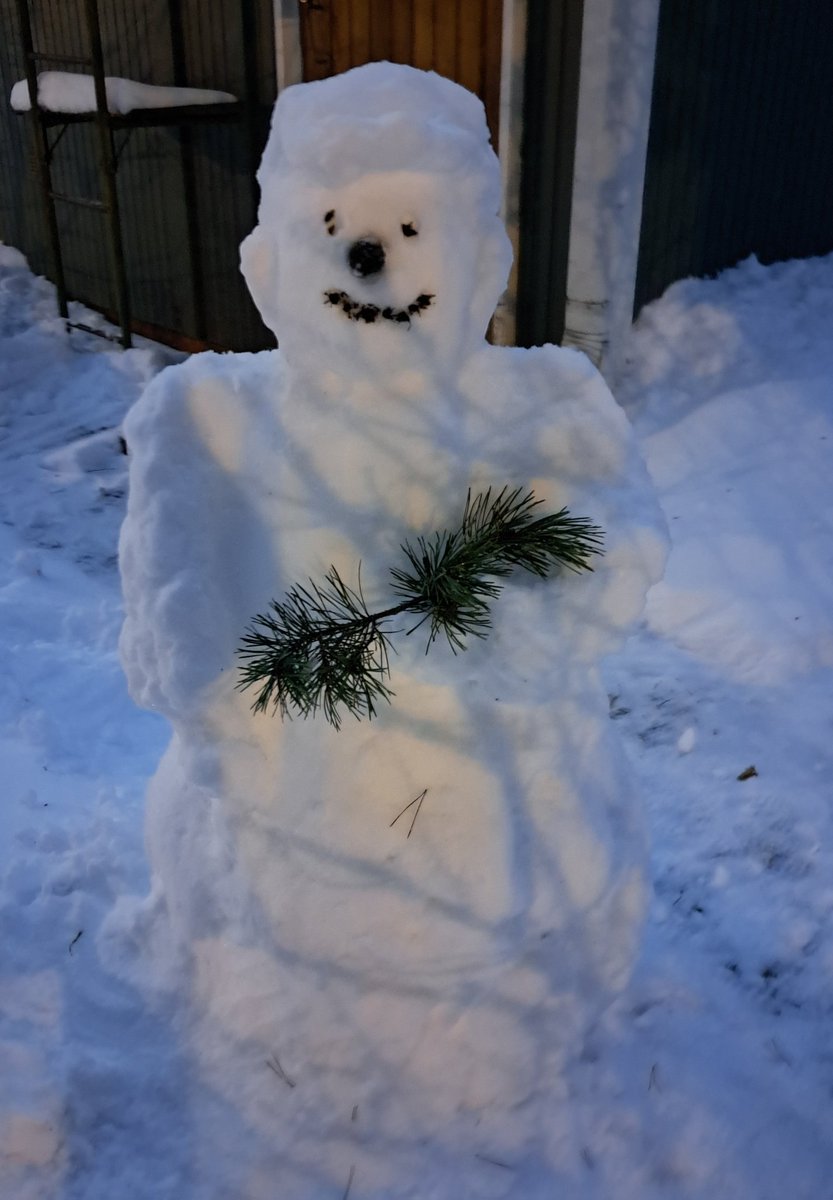 It's warmer now, the last possibility to be creative with the #snow before it starts to rain. #lumiukko #sneeuwpop "snowman" "climate"