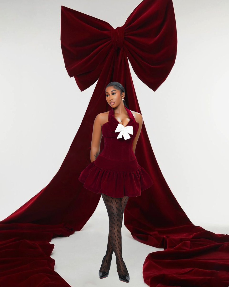 nellymbonu_'s tweet photo. Here’s to a Christmas filled with love, light, and laughter! Wishing you all the best this season  Merry Christmas everyone ❤️🎄 https://t.co/H5agPiLPRJ