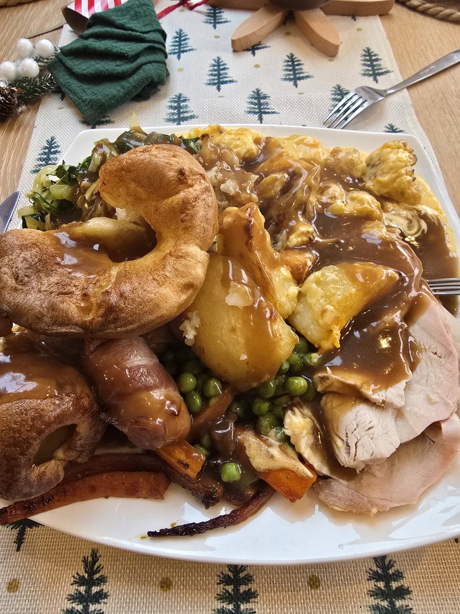 Chris_Mason23's tweet photo. @andy_cov93 @davidcollinscv4 @awbuswell @littlewood88 @essjayarr @Swissy_____ Happy Christmas everyone! #PUSBXmas https://t.co/XKk3sXO0kU