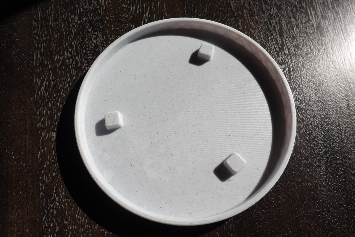 DataNeel's tweet photo. randomly generated art on a 3d printed plant pot I designed as a Christmas gift. It wraps seamlessly around the pot, and the drip tray holds it up like it’s floating

made with javascript and fusion 360. Download it here:

https://t.co/tC6gXJemze

https://t.co/cnirK66N9X https://t.co/Os86YXzZVf
