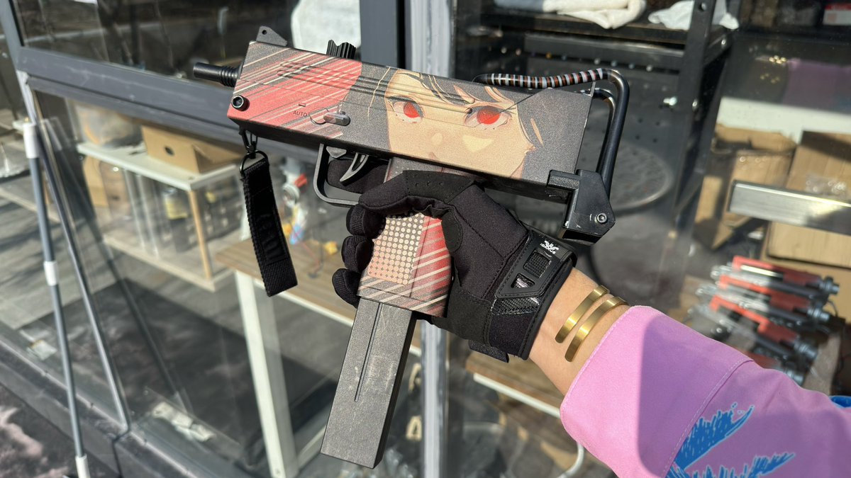 wyhxnr1's tweet photo. Are you tired of the fluorescent effects in the game? Have you ever thought, "If only there was such a MAC10 with this effect in reality? He's coming, Sakkaku,we did it.@CounterStrike #csgo #cs2
#cs2model #CSGOGiveaway https://t.co/FQvRjCxOfx