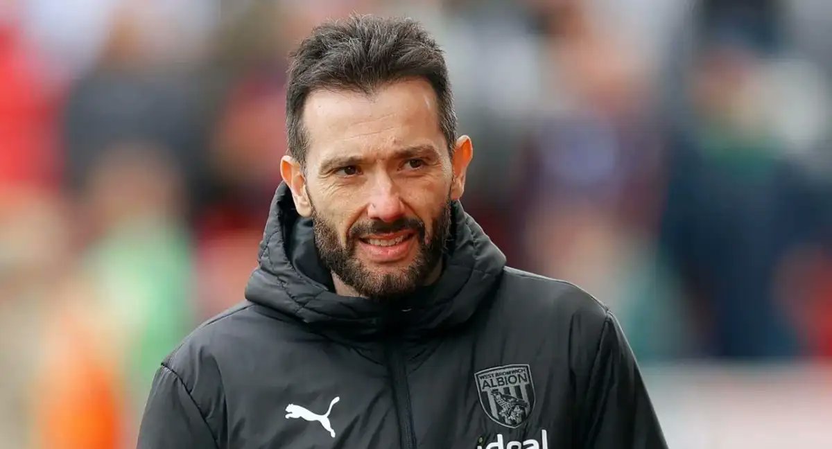 GuillermoVCF_'s tweet photo. Bueno, con la ya incorporación de Carlos Corberán al Valencia es momento de analizar🔍 un poco como es su juego y que nos podemos esperar del técnico valenciano en el que será su nuevo club (esperemos) los próximos 2 años y medio, dentro hilo🧵: https://t.co/osg4Li0RBO