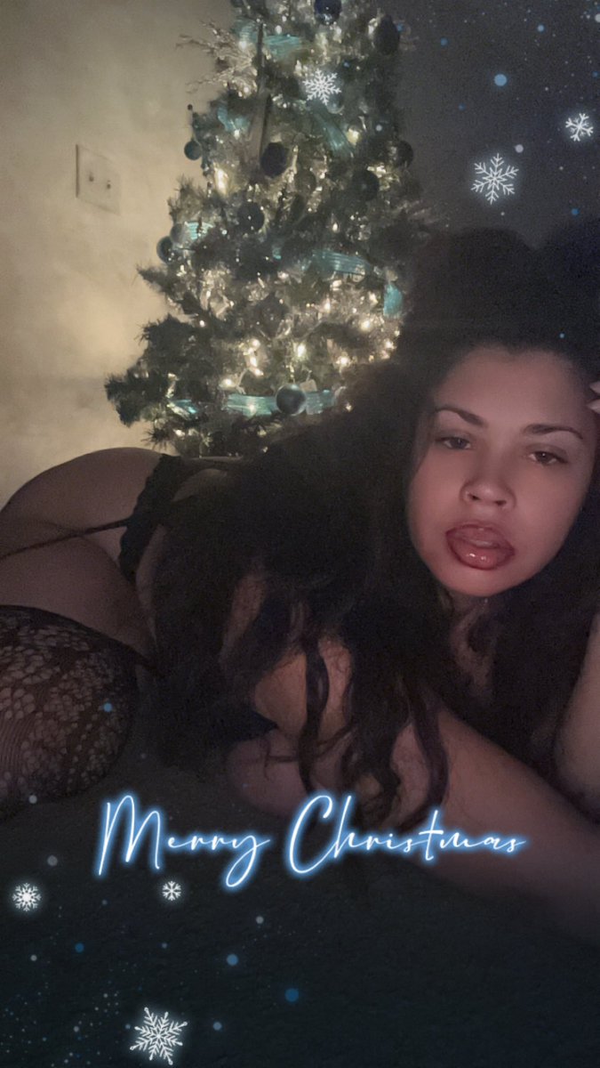 xxArieexx's tweet photo. Happy Holidays 🎁🎄 https://t.co/eMKtDM2VVJ