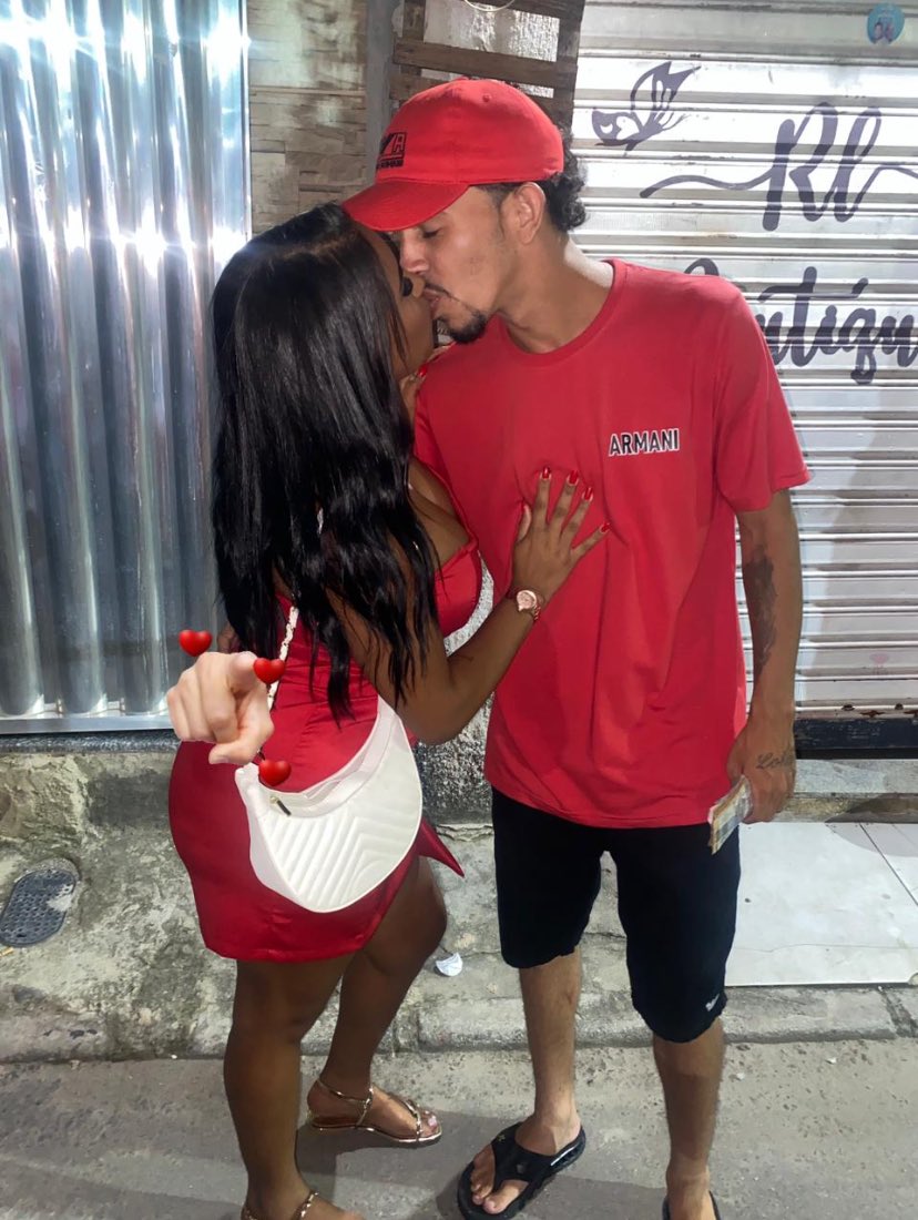 patetarafael's tweet photo. - meu amor, que venha muitos natal pela frente com a nossa bebê 🤰🏽🥰😍🙏 https://t.co/pthwuRSeN1