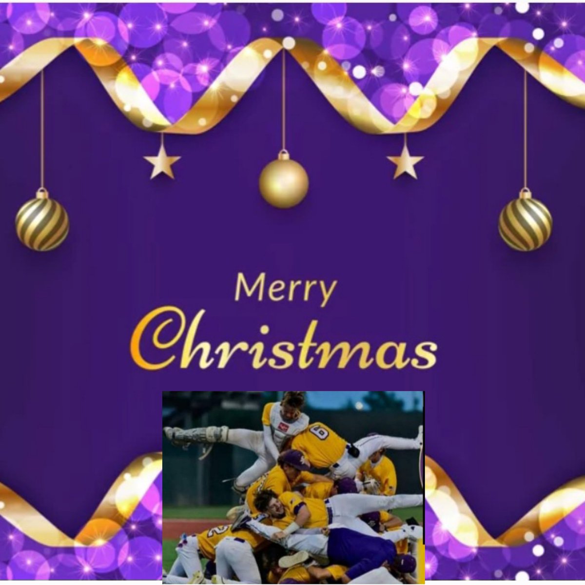 SBBaseball18's tweet photo. Merry Christmas from the South Beau 
Golden Knights 🌲🎅 https://t.co/ydKr7PwDht