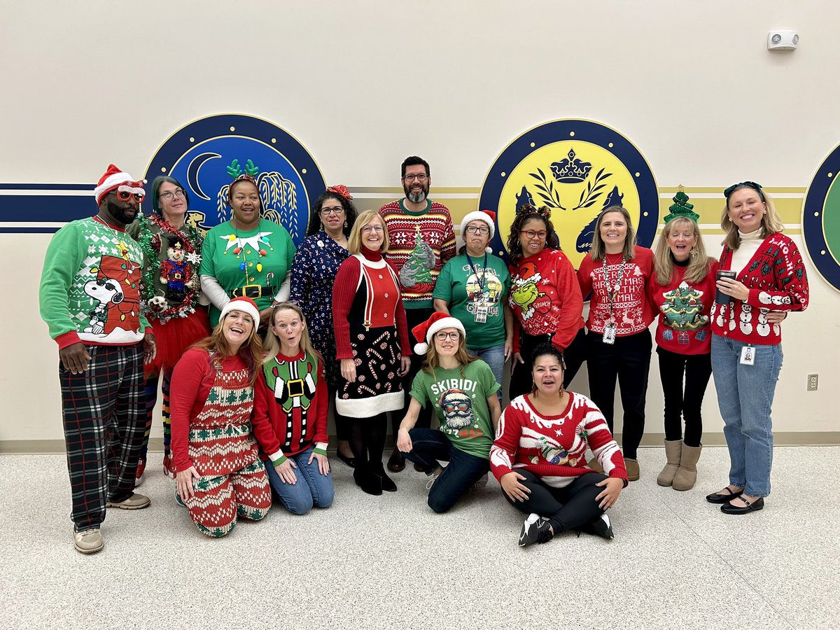 AlstonRidgeMS's tweet photo. From our family to yours ~ Happy Holidays! May your season be Merry &amp; Bright! 

#weARwarriors 💙⚔️💛 https://t.co/ZnKSrPOauj