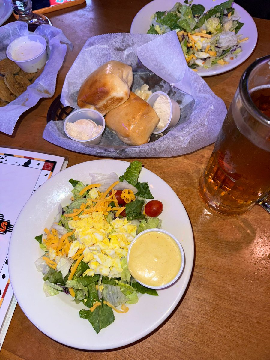 averagejet's tweet image. Christmas Eve dinner .. Run the ball 🎄🎅❤️