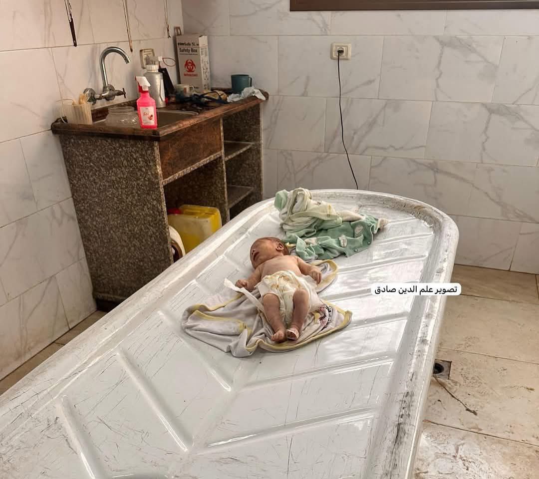 LailaAlarian's tweet image. Palestinian babies like Silla Al-Faseeh are freezing to death because they’re being forced by Israel to stay in flimsy tents and under tarps in freezing temperatures. What a racist cruel world that has allowed this.
