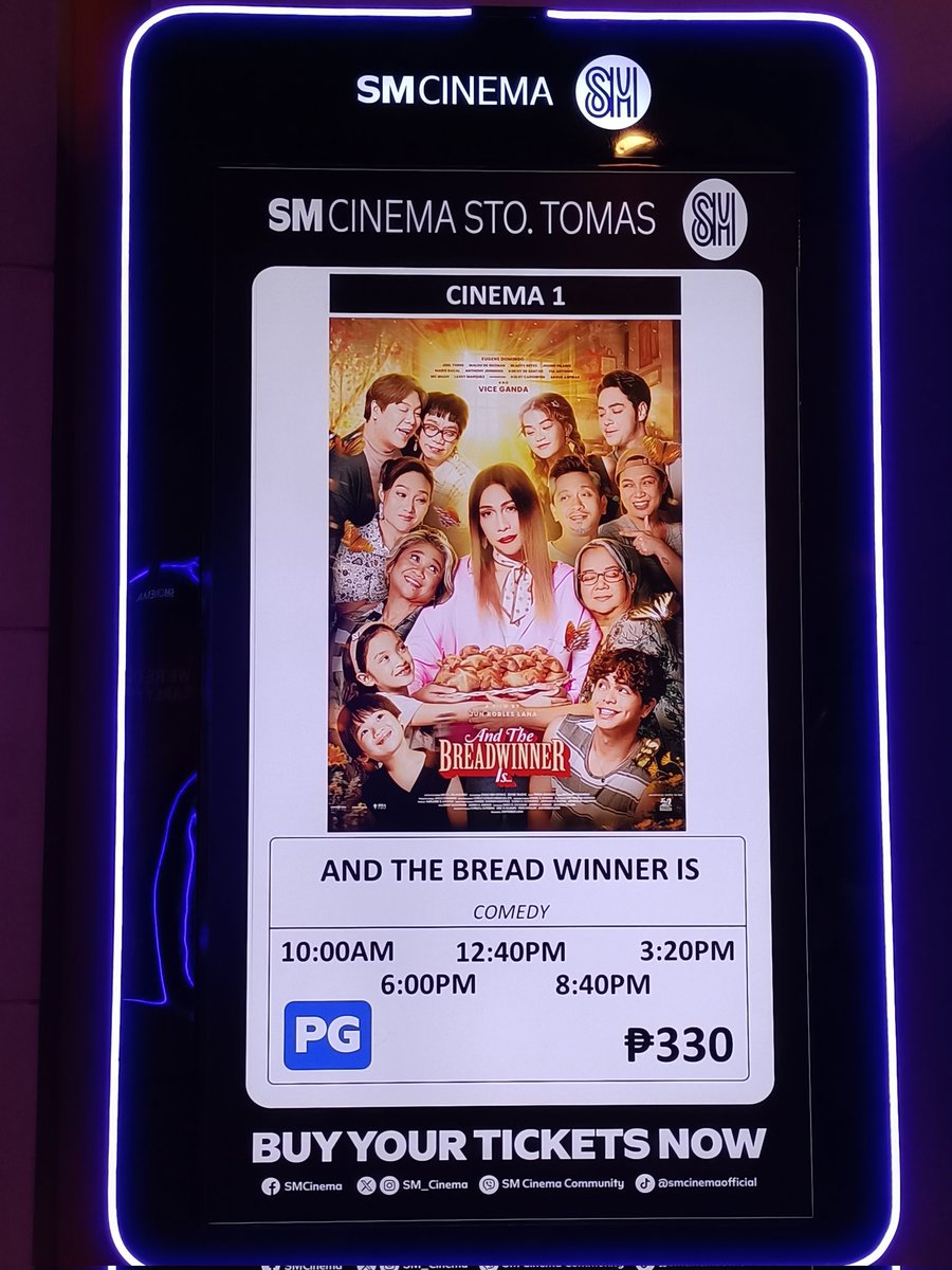 bern_jurado's tweet photo. Bibihira akong umiyak sa movie pero ito yung nakapagpaiyak sa akin na tuloy tuloy at di mapigilan ang luha. One of the best VG movie. Now everything makes sense talaga, the poster, the song, and the trailer. Very merry ang Christmas because of this!
#AndTheBreadwinnerIs https://t.co/QSwnpCRVrs