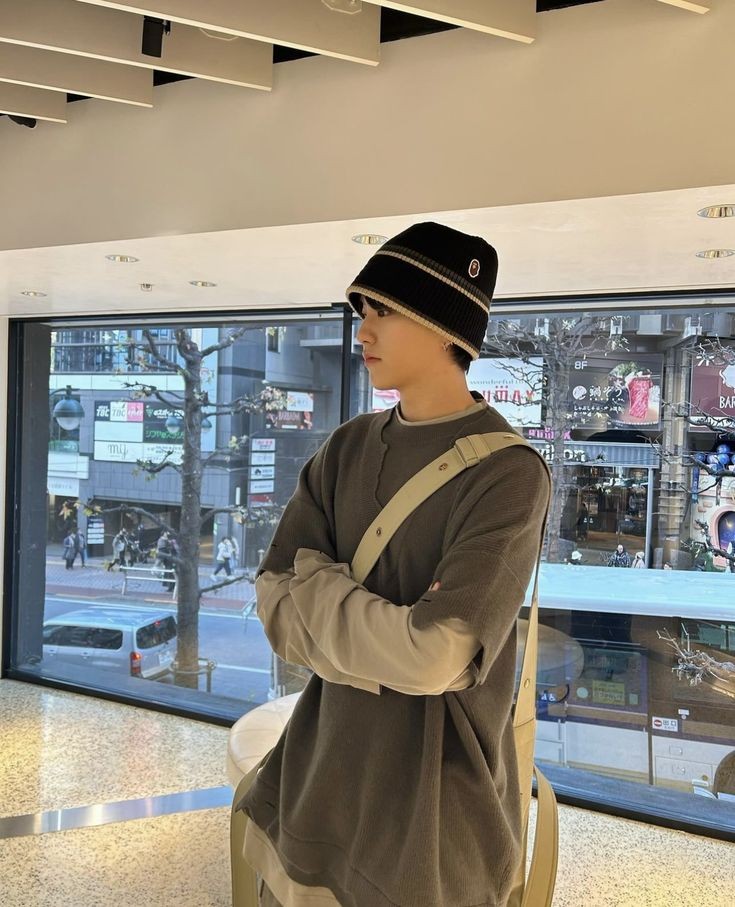 hoonieangel's tweet image. soonhoon prompt au

𝗦𝗼𝗼𝗻𝘆𝗼𝘂𝗻𝗴 itu ‘nerd’ yang pacaran sama 𝗝𝗶𝗵𝗼𝗼𝗻—si gitaris sekaligus vokalis band kampus. Mereka itu keliatan ‘mesra’ banget, padahal mereka ini ada di hubungan yang toxic.