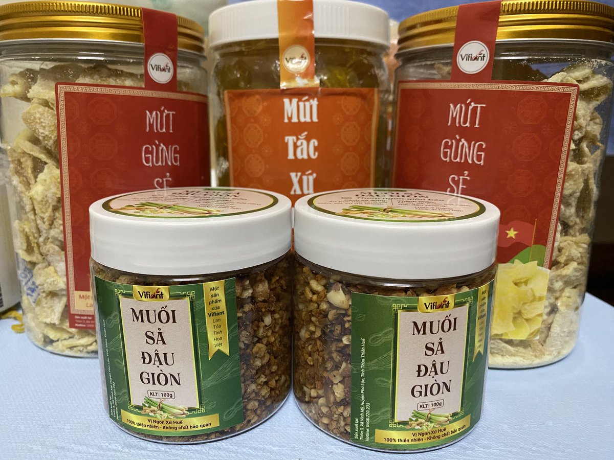 💖 Có combo QUÀ XỨ HUẾ thân thương ở đây ạ💖

✅ Mứt gừng - vị truyền thống🫚

✅ Mứt tắc - chua thanh ngọt nhẹ🍊

✅ Muối sả đậu giòn - thơm, ngon, giòn, béo🥜✨

💖 Mang cả TÂM TÌNH gửi trọn tới muôn nơi🇻🇳

💖 Hương vị ĐÍCH THỰC của thức quà trong combo