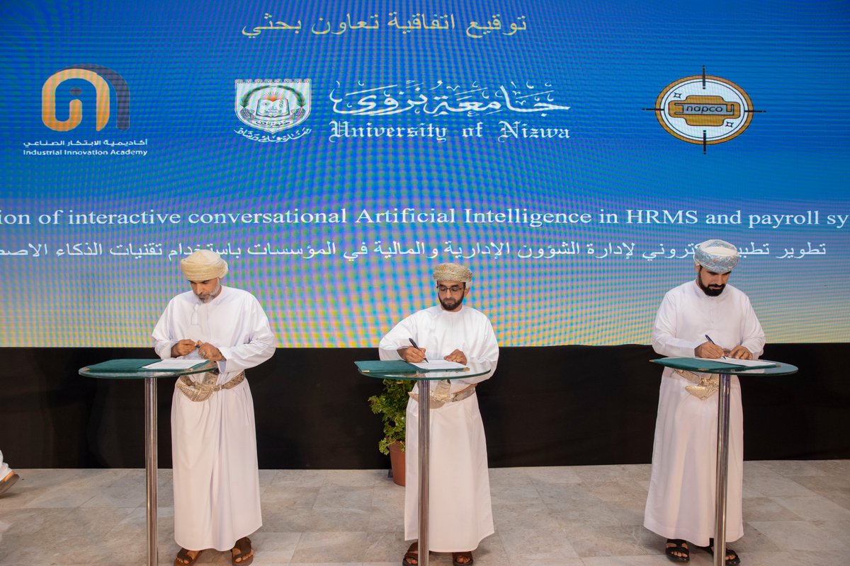 #جامعة_نزوى توقع عددا من الاتفاقيات والعقود لتمويل عدد من المشاريع
البحثية الممولة، من بينها: مشروع ممول من أكاديمية الابتكار الصناعي عبر منصة "إيجاد"، ومشروعان من مركز سلامة وجودة الغذاء بتمويل من صندوق التنمية الزراعية والسمكية.

#يوم_البحث_العلمي
#جامعة_نزوى