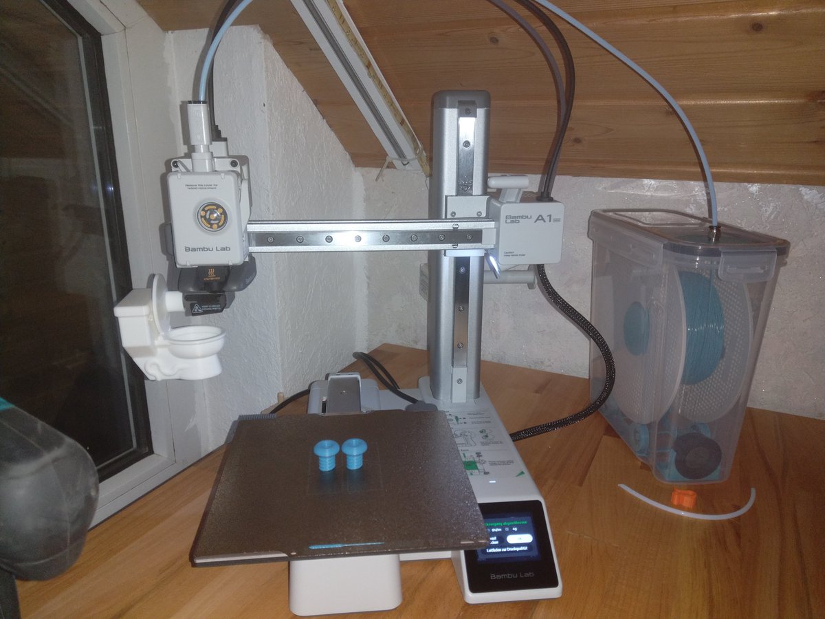 Selbstgebautes "Micro AMS" für ein Bambu Lab A1 mini.