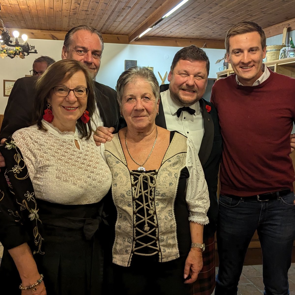 Servus Nachbar tweet media