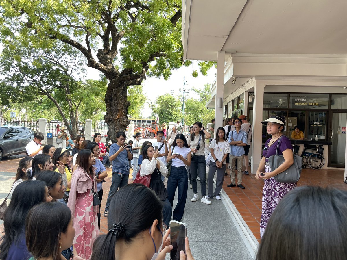 waiyanthwin's tweet photo. Special thanks to the Thailand Foundation. If your're interested in learning about Thai culture and Thai language for free, visit https://t.co/T2Sn0tufvl

#ThailandFanClub #ThailandNationalMuseum #ThailandFoundation https://t.co/itJTcHqYk1