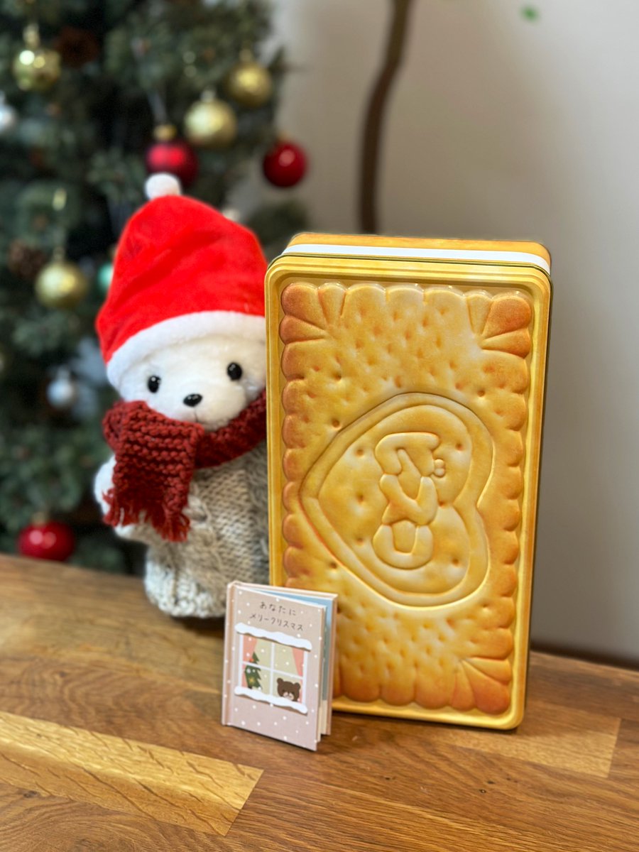 メリークリスマス🎅🏻🎄✨️
プレゼントはおっきなﾋﾞﾁｭｺと
ちっちゃな本をもらったよʕ•ᴥ•ʔ🎁
みんなケーキ食べた？🍰
チキン食べた？🍗
最後まで楽しもうね～！🦌🤍