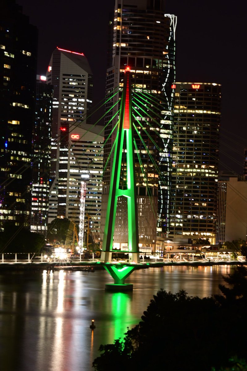 GeorgeSz12's tweet photo. Hi All,
Brisbane City lights to night from
Kangaroo Point with the new Bridge as feature
#kangaroopointbridge #brisbanecitylightd
#nikonz6ii #z6ii #mynikonlife
@olivia_brisbane @DiQld
@Darci_Grace_ https://t.co/WpnBK3EvQ1