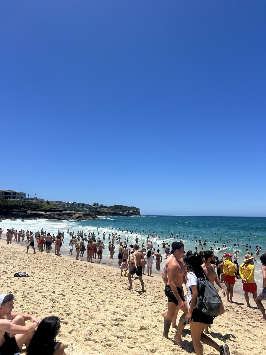 GeorgeMurray0's tweet photo. Christmas in Sydney 🇦🇺 https://t.co/CJtWYl7VOD