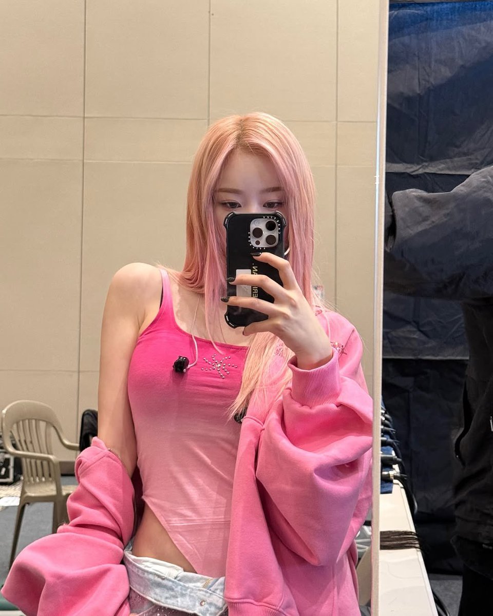 grossfades's tweet image. EXCUSE ME????