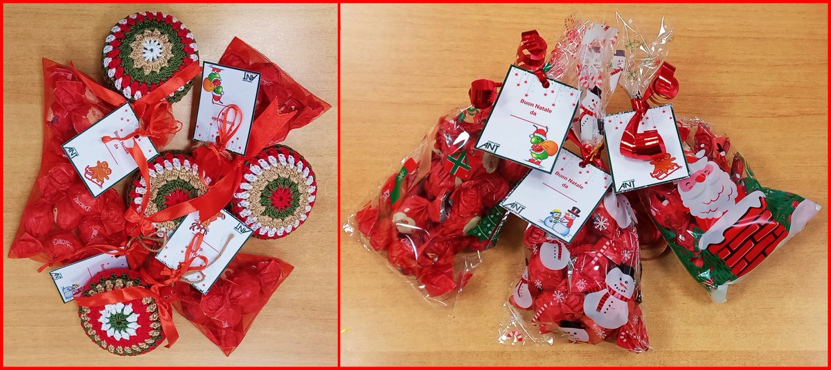 EleonoraIorio's tweet photo. For Christmas it was possible to buy bags of chocolates with greeting cards decorated with my drawings!
#MerryChristmas!🎄🎅🏻☃❄
#Christmas #Cute #SantaClaus #chocolate #Drawing #GreetingCards  #cold #snow #whitechristmas #snowglobe #reindeer #scarf #snowmen  #gingerbreadcookies https://t.co/sbWWFANiOk