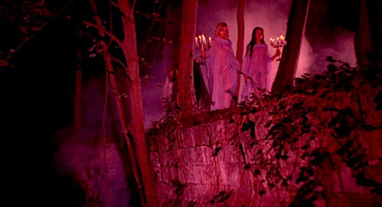 We need to bring back the horror trend of plotless horror movies with endless scenes of romantic, gothic horror imagery (e.g Jean Rollin, Jesus Franco films)