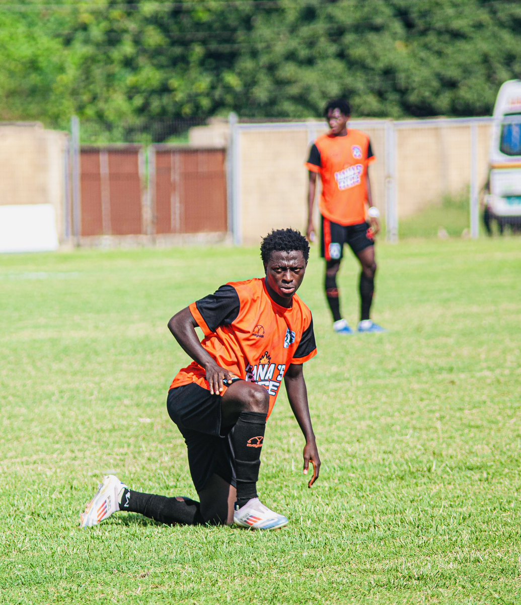 __ It has been a wonderful year so far and it couldn't be without your support and love ♥️.

I wish everyone a happy merry Christmas 🤶 #E.OWUSU 31 🎄🎁❤️