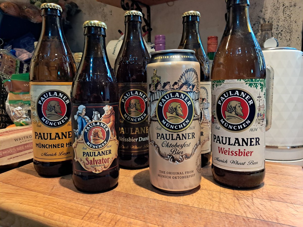 Cornercotcook's tweet image. Really well stocked for three of my favourite breweries! Which one to choose for Christmas? Decisions...decisions. @ChilternBrewery @FullersBrewery @PaulanerPresse