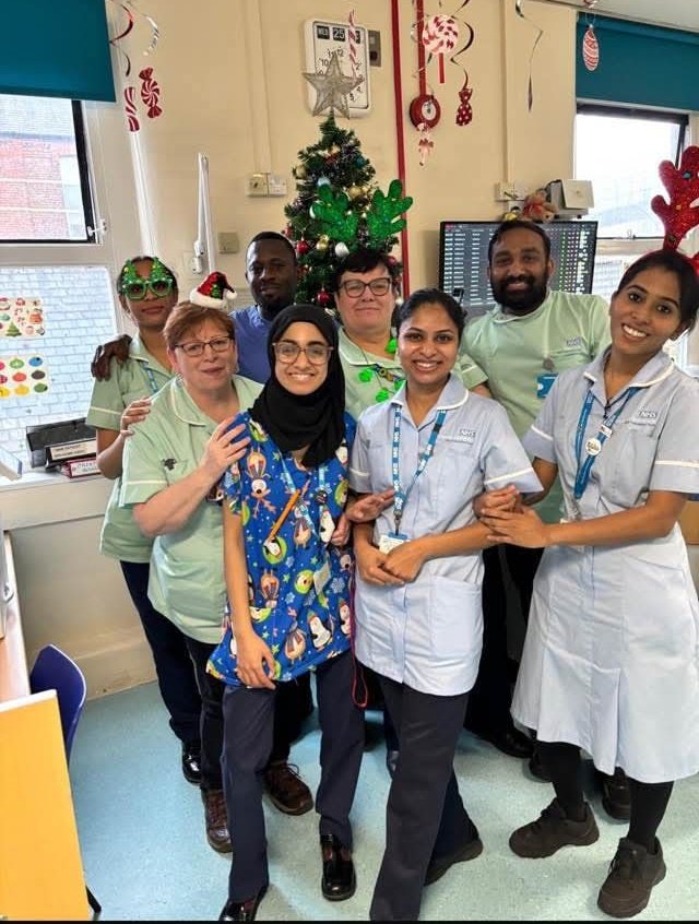 ☆Merry Christmas☆ 
C3 would like to wish you all a Merry Christmas 🎅🏻 
We hope you have a fabulous day with family and friends. 

Thank you to all the NHS staff working today, providing care to all of our patients.