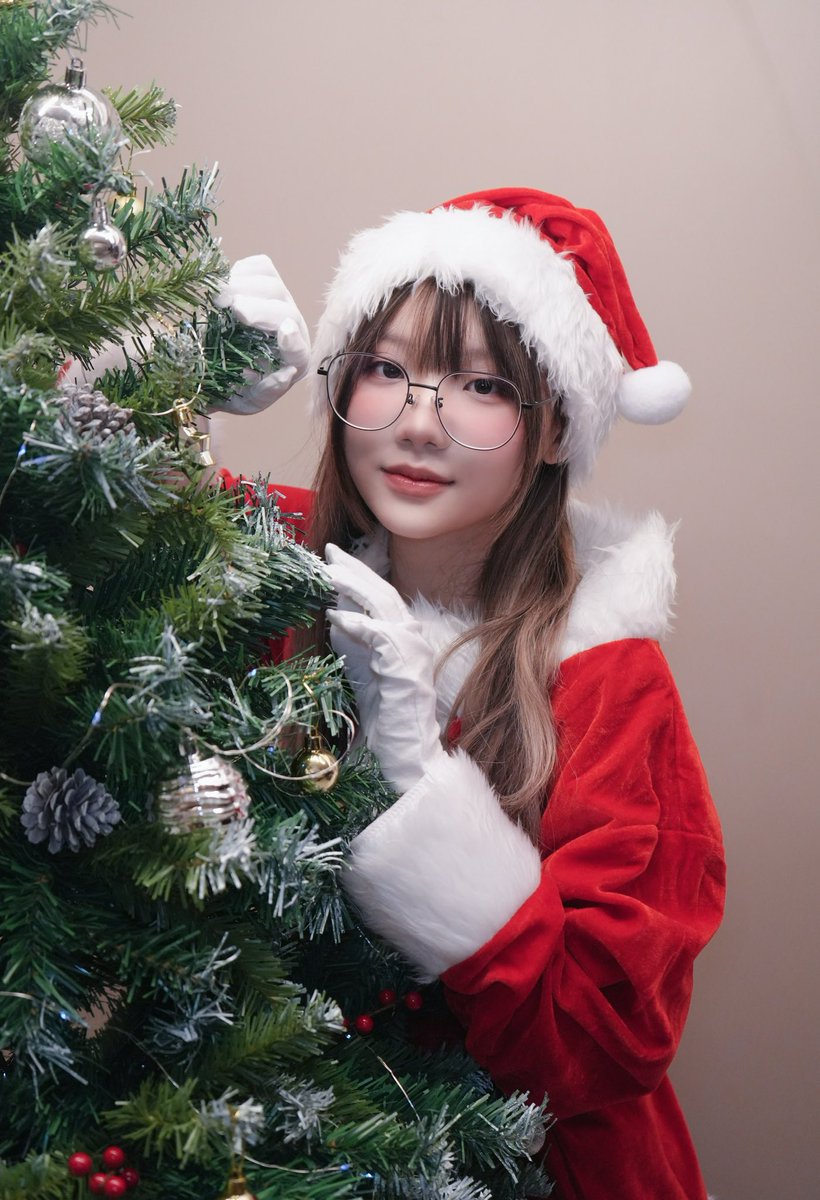 spicyuuu's tweet photo. Merry Christmas 🎄🎅🏻🎄 https://t.co/JKTx1YcpZa