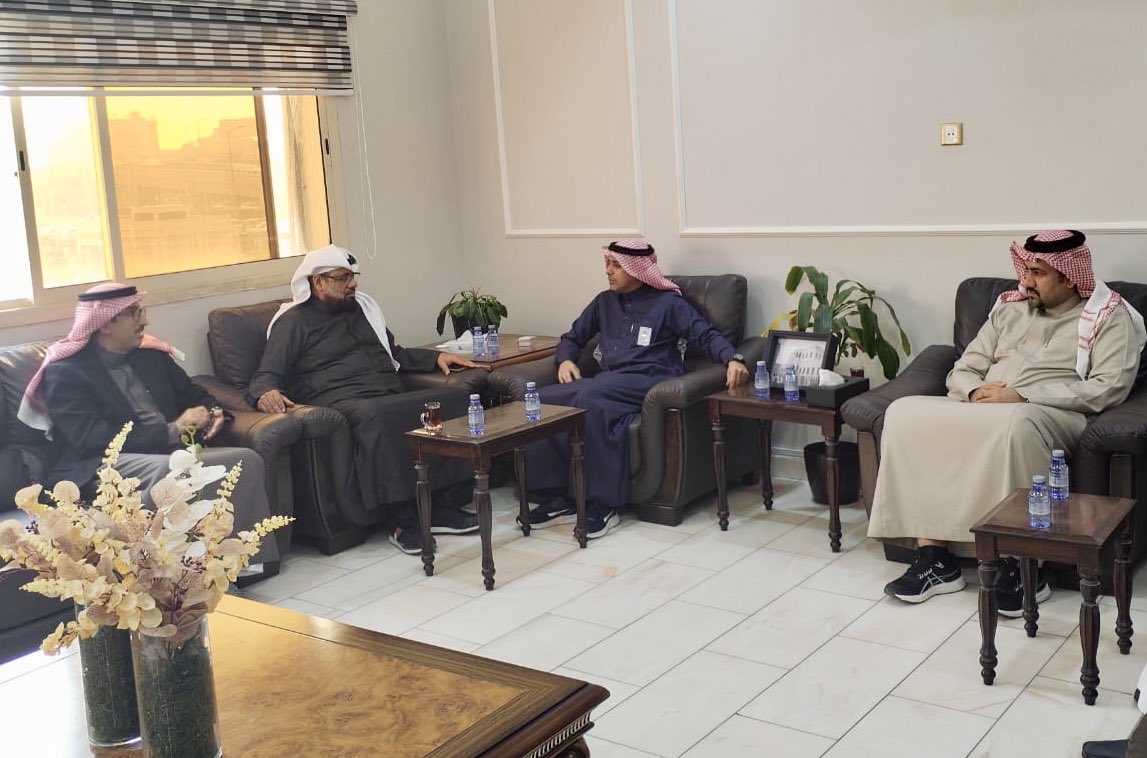 1️⃣
جمعية درر  لرعاية الطفولة بالأحساء 
ومكتب وزارة البيئة والمياه والزراعة بمحافظة الأحساء  يتفقان على تأسيس أول مركز بيئي خاص للطفل بالأحساء، وتوقيع شراكة ..

( التفاصيل أدناه)