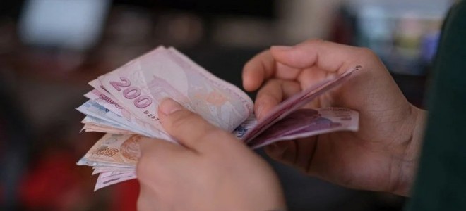 D_incid's tweet photo. YENİ ASGARİ ÜCRET AÇLIK SINIRI DUVARINI AŞAMADI https://t.co/T47ynza1tt 
#açlıksınırı #asgariücret #enflasyon #KAMUAR #tüik #yoksulluksınırı (döviz) https://t.co/Q4MYvho0m3