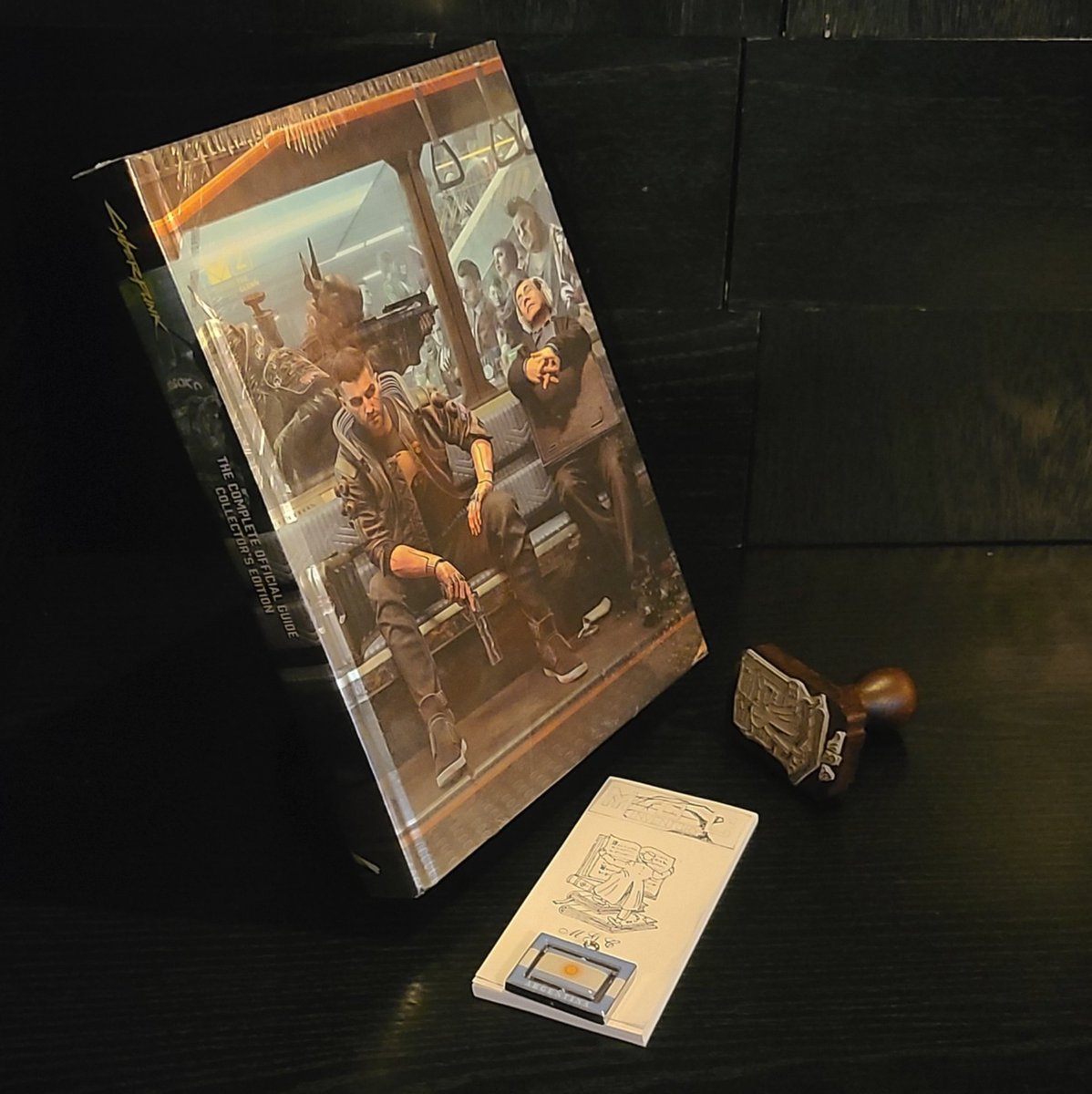 mgc_inventory's tweet photo. :book: ID_b0963
Cyberpunk 2077: The Complete Official Guide - Collector's Edition (10-dec-2020, Piggyback Interactive)
500p - HardCover - ING
#cyberpunk2077 #mikepondsmith #cyberpunkgame #cyberpunkrpg #books #libros #collector #bookworm #bookaholic #vintagebooks #books https://t.co/20zuDxzgUy