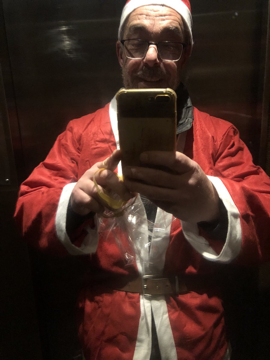 Pascalp66240's tweet image. Et voilà ce matin levé 5:30 pour aller soigner prendre soin et apporter réconfort dans ce monde si dur pour les personnes isolées et malade
Quel beau métier qu idel mais si peu revalorisé depuis 16 ans maintenant
@yannickneuder @Idelencolere 
On compte sur vous