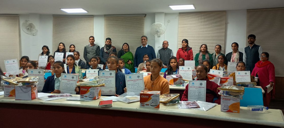 C9Khalid's tweet photo. 25 talented adolescent leaders of Shravasti district successfully completed their 21 days of residential entrepreneurship development training in collaboration with Institute of Entrepreneurship Development and @UNICEFIndia in Lucknow.  @ActionAidIndia. https://t.co/CxDCrciFue