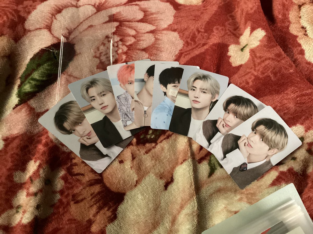 ethanlee_03's tweet photo. Wts lfb decluttering christmas sale
Enhypen bentables

take all for 850
 Lp 750-800 payo

loc: Rizal
mod: flash/jnt/ggx

🏷 jungwon heeseung jay jake sunghoon sunoo niki manifesto BC DD dilemma bdo mdo photo card manifesto sg season greetings 21 22 ggu 2021 2022 https://t.co/rfY5qtCYGe
